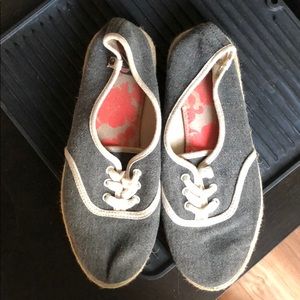 5 for $20 Roxy sneakers